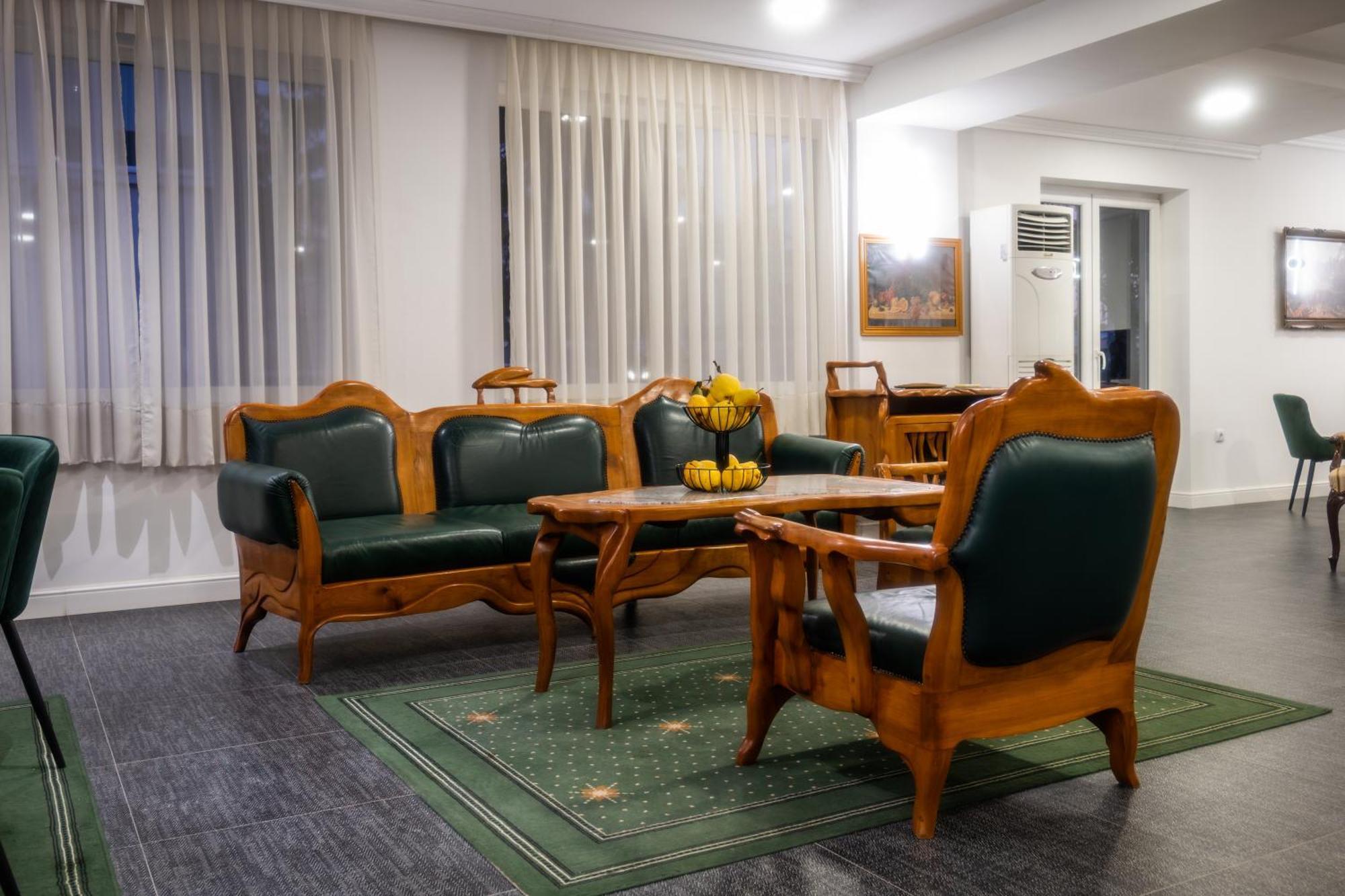 Hotel Mio City Kula Extérieur photo