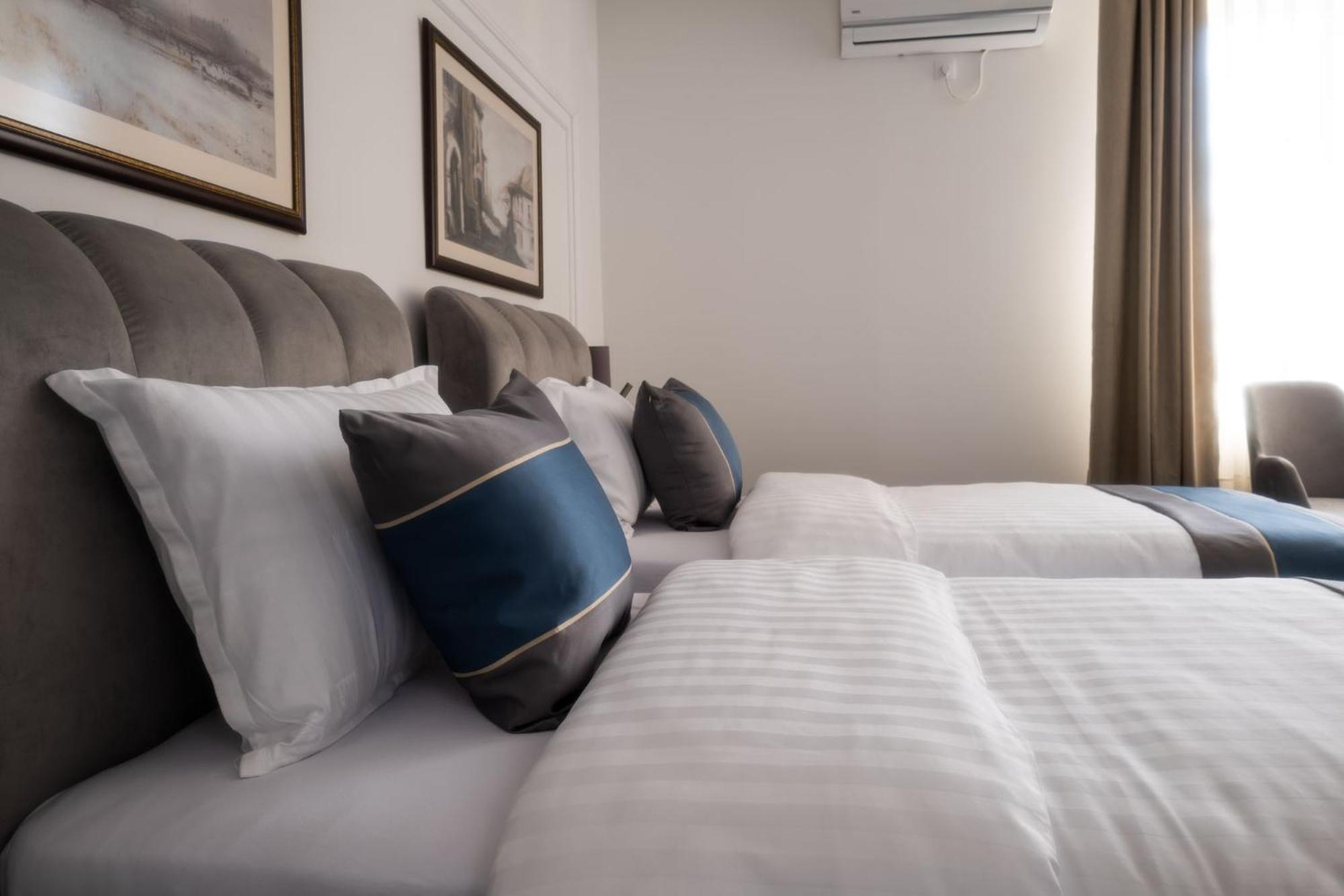 Hotel Mio City Kula Extérieur photo