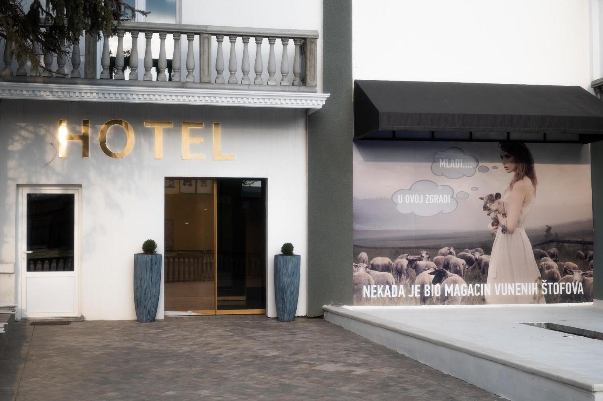 Hotel Mio City Kula Extérieur photo