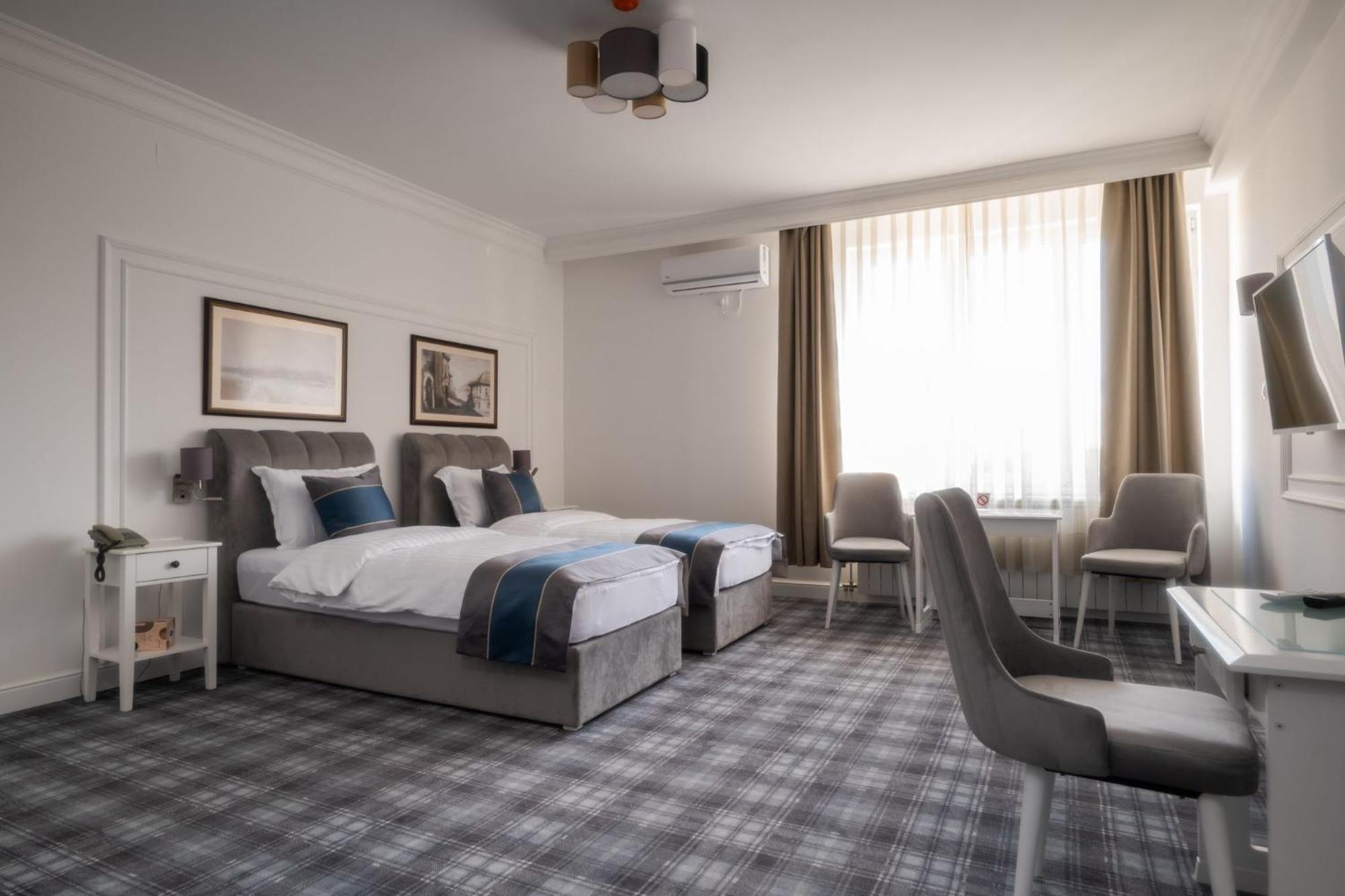 Hotel Mio City Kula Extérieur photo