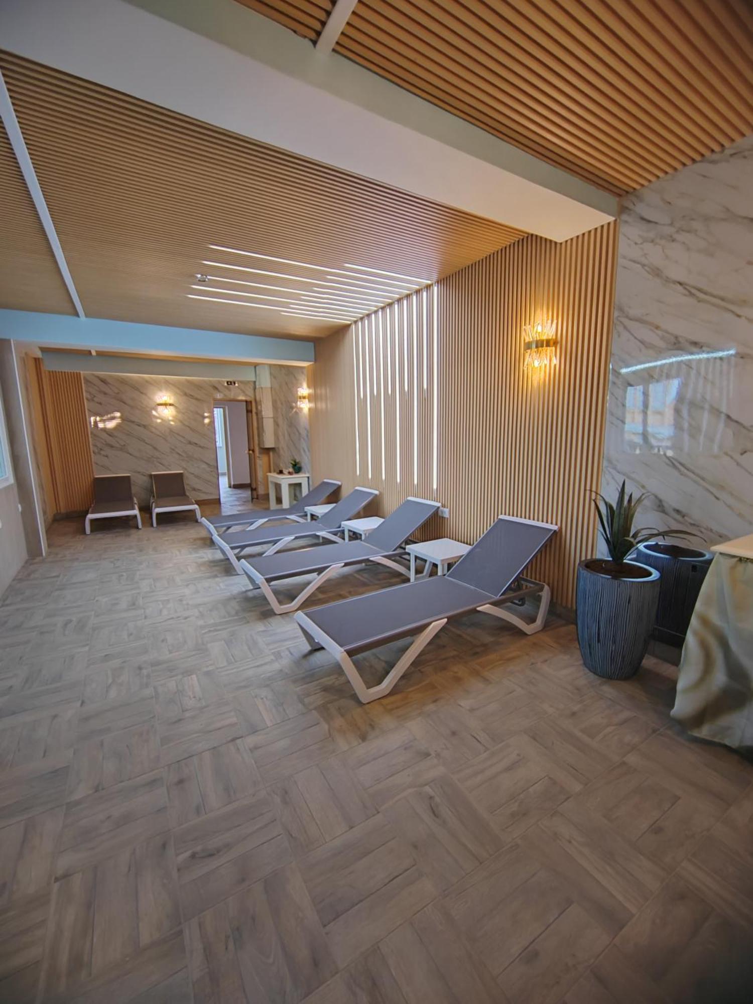 Hotel Mio City Kula Extérieur photo